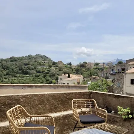 Belle Maison De Village Renovee A *