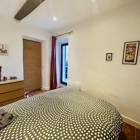 Belle Maison De Village Renovee A Nyaraló